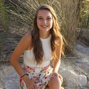 Meet your Posher, Lauren